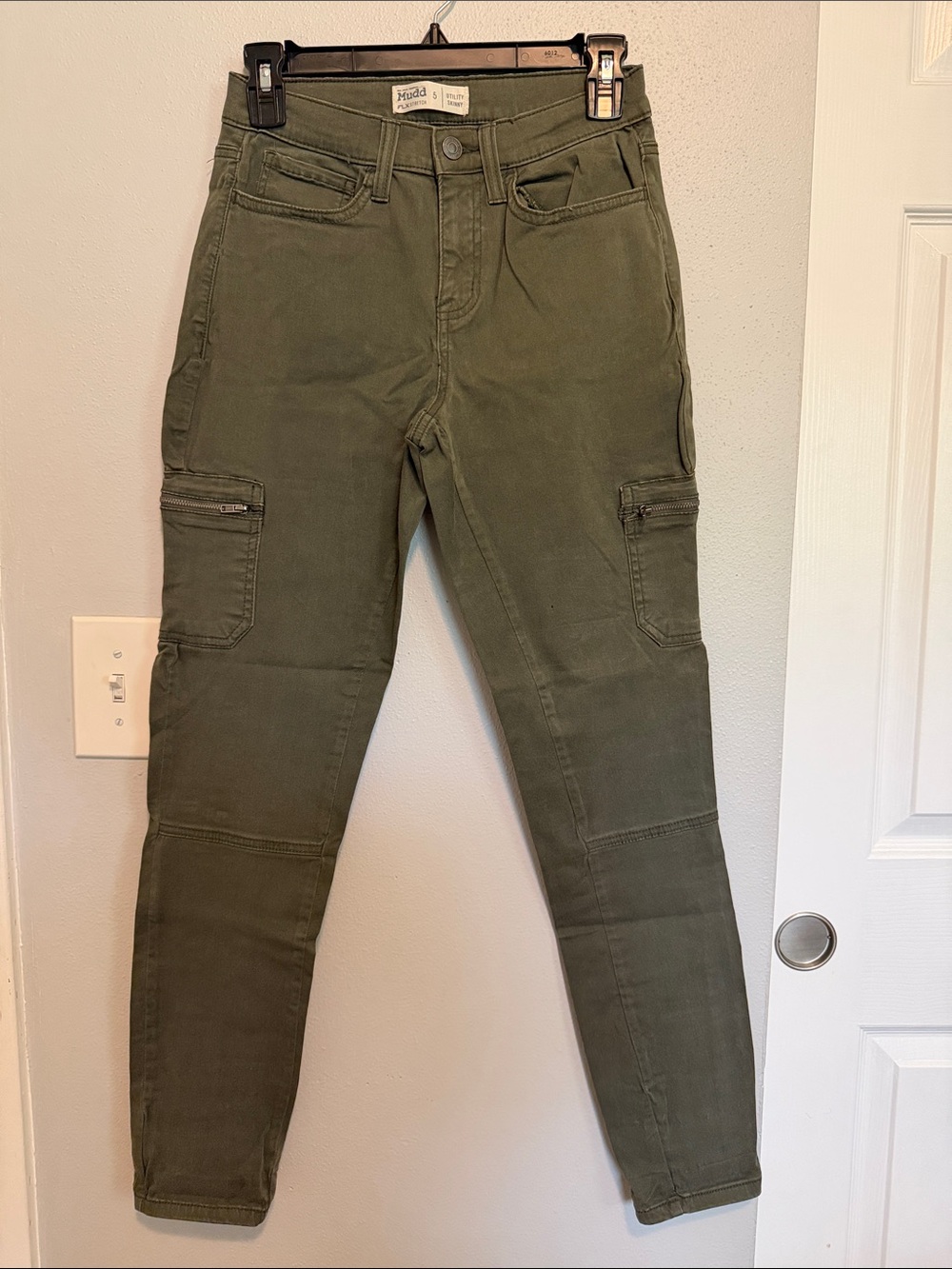 Mudd Olive Green Cargo Skinny Pants